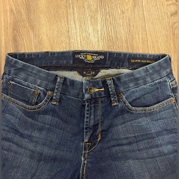 Lucky Brand Mid Rise Sweet Straight Jeans - Picture 2 of 4